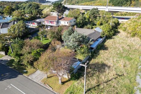 Photo of property in 20 Tremewan Street, Tawa, Wellington, 5028