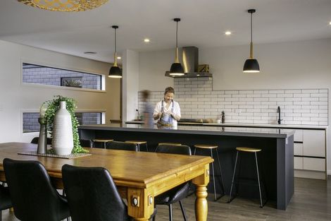 Photo of property in 3/45 Saint Kilda Road, Cambridge, 3434