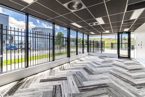 Photo of property in 10 Ba Lane, Ranui, 0612