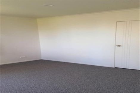 Photo of property in 27 Hill Crescent, Papakura, 2110