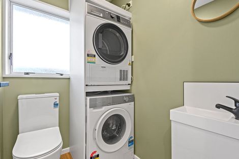 Photo of property in 30a Hooker Avenue, Bryndwr, Christchurch, 8053