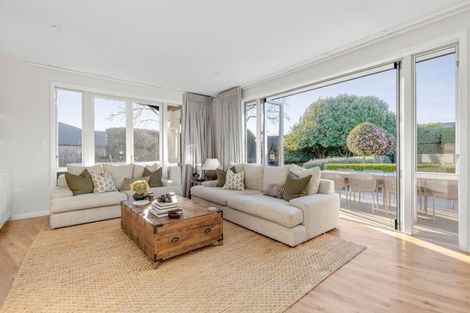 Photo of property in 1 Norfolk Drive, Cambridge, 3434