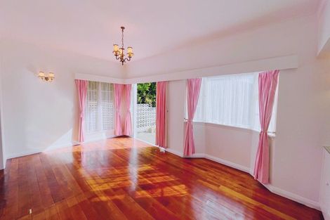 Photo of property in 128 Khandallah Road, Khandallah, Wellington, 6035