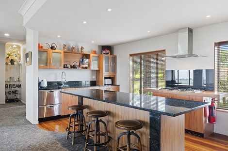 Photo of property in 337d Clarks Beach Road, Clarks Beach, Pukekohe, 2679