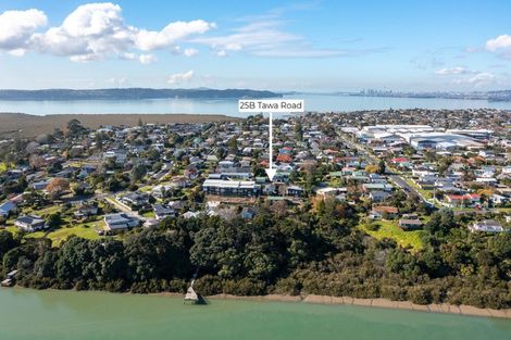 Photo of property in 25 Tawa Road, Te Atatu Peninsula, Auckland, 0610