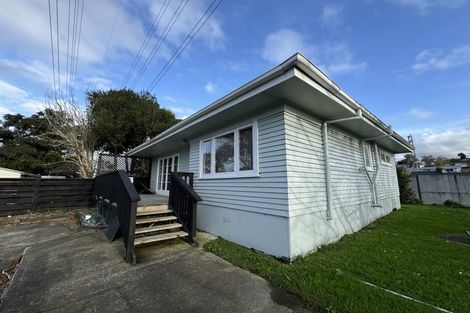 Photo of property in 9 Huruhuru Road, Massey, Auckland, 0614