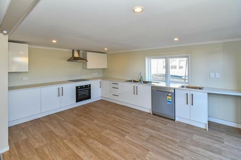 Photo of property in 1/72 Clevedon Road, Papakura, 2110