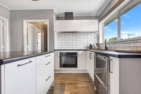 Photo of property in 2/608 Heretaunga Street East, Parkvale, Hastings, 4122