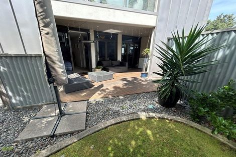 Photo of property in 8/48 Marine Parade, Mount Maunganui, 3116