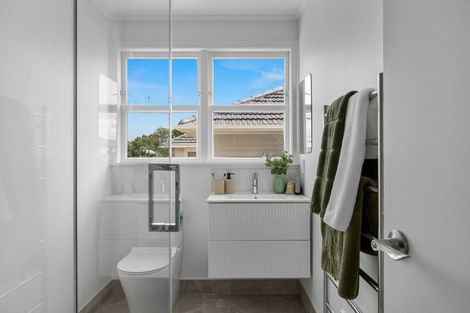 Photo of property in 15c Hamurana Place, Te Atatu Peninsula, Auckland, 0610