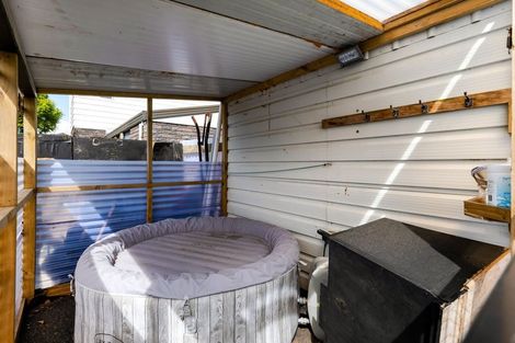 Photo of property in 32 Collins Street, Hawera, 4610
