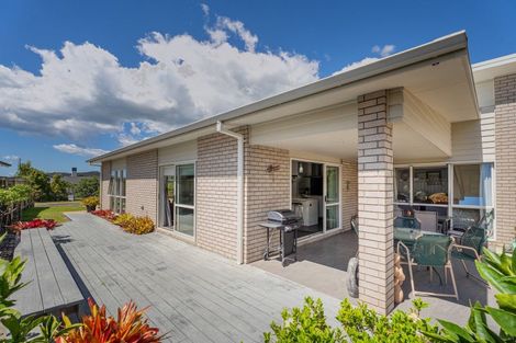 Photo of property in 16 Leeward Drive, Whitianga, 3510
