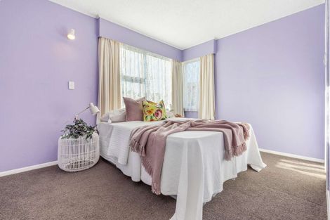 Photo of property in 2 Marsden Place, Awapuni, Palmerston North, 4412