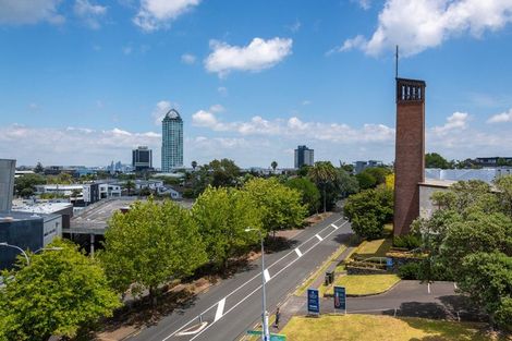 Photo of property in 6/4a The Promenade, Takapuna, Auckland, 0622