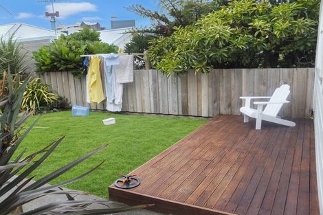 Photo of property in 233 Adelaide Road, Newtown, Wellington, 6021