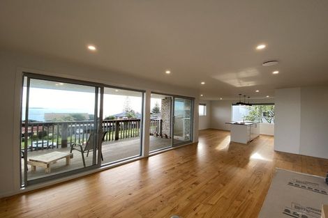 Photo of property in 57 Pacific Parade, Army Bay, Whangaparaoa, 0930