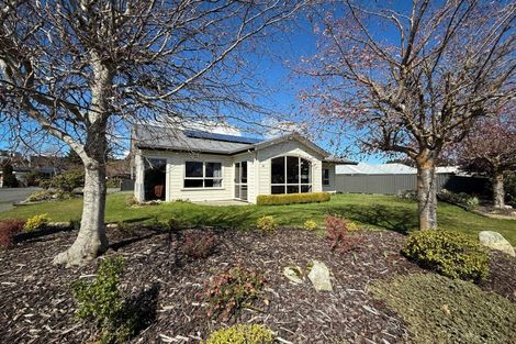 Photo of property in 30 Govan Drive, Te Anau, 9600