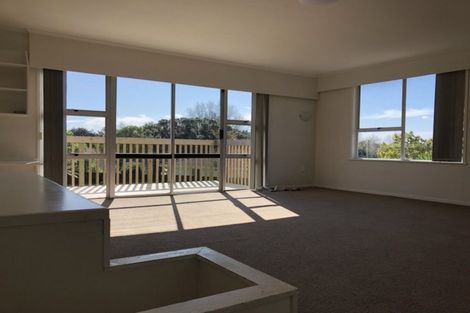 Photo of property in 30 Mack Place, Red Hill, Papakura, 2110