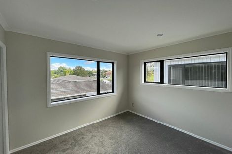 Photo of property in 4b Mirrabooka Avenue, Botany Downs, Auckland, 2010