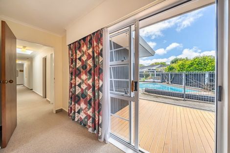 Photo of property in 11 Observatory Close, Whitby, Porirua, 5024