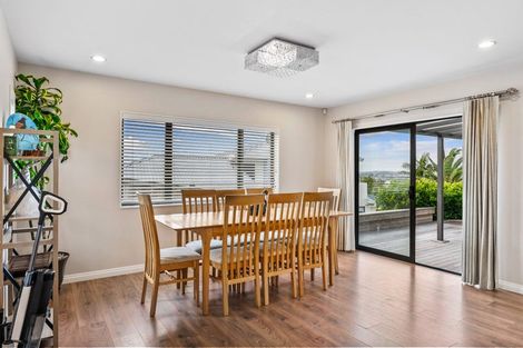 Photo of property in 11 Matisse Drive, West Harbour, Auckland, 0618