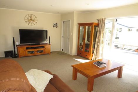 Photo of property in 3 Mayfair Close, Whitianga, 3510