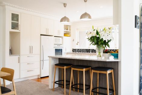 Photo of property in 10 Cliffs Road, Saint Clair, Dunedin, 9012