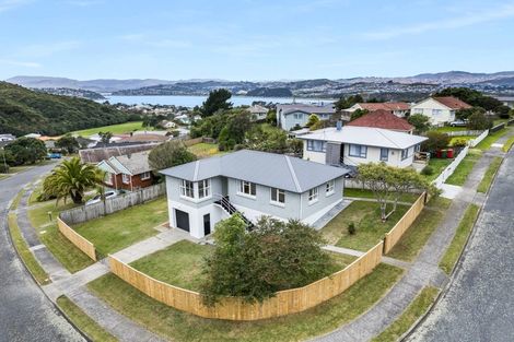 Photo of property in 1 Mahinawa Street, Takapuwahia, Porirua, 5022