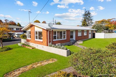 Photo of property in 42 Hillcrest Avenue, Hillcrest, Rotorua, 3015