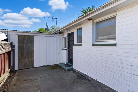 Photo of property in 1/2 Lomax Place, Islington, Christchurch, 8042