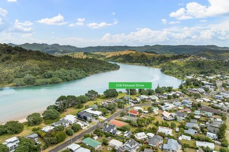 Photo of property in 218 Patuwai Drive, Whangamata, 3620