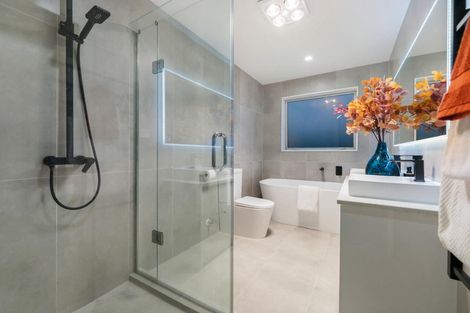 Photo of property in 40 Koropa Road, Flat Bush, Auckland, 2019