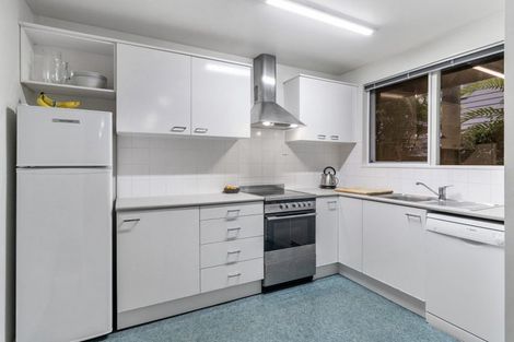 Photo of property in 41 Old Lake Road, Narrow Neck, Auckland, 0624