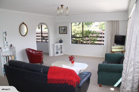 Photo of property in 6a Rewarewa Crescent, Waikanae, 5036