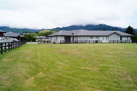 Photo of property in 3/3 Keats Place, Hanmer Springs, 7334