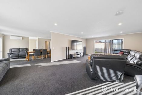 Photo of property in 6 Jack Vaughan Grove, Wainuiomata, Lower Hutt, 5014