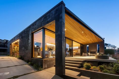 Photo of property in 73a Beach Road, Otumoetai, Tauranga, 3110