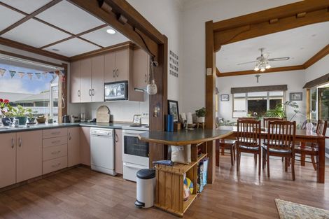 Photo of property in 15 Portia Street, Stratford, 4332