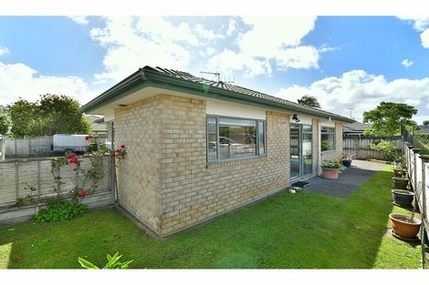 Photo of property in 19 Francis Skinner Place, Orewa, 0931