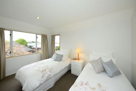 Photo of property in 16 Huntingdon Place, Avonhead, Christchurch, 8042