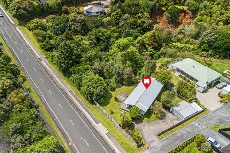 Photo of property in 1185 South Road, Oakura, 4314