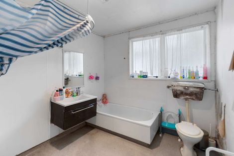Photo of property in 58 Dyer Street, Epuni, Lower Hutt, 5011
