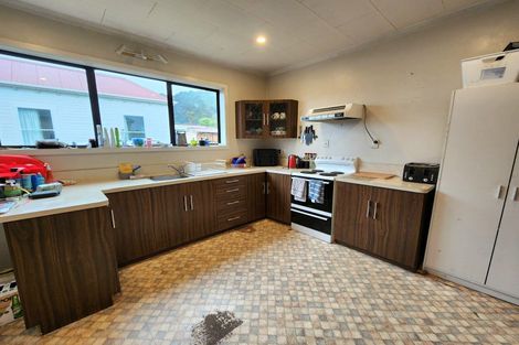 Photo of property in 37 Shakespeare Street, Greymouth, 7805
