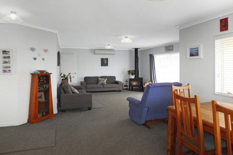 Photo of property in 62 Andrews Street, Foxton Beach, Foxton, 4815