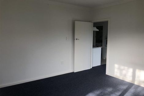 Photo of property in 16 Howard Road, Taradale, Napier, 4112