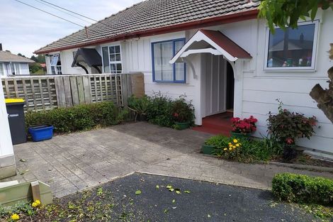 Photo of property in 16 Milford Avenue, Calton Hill, Dunedin, 9012