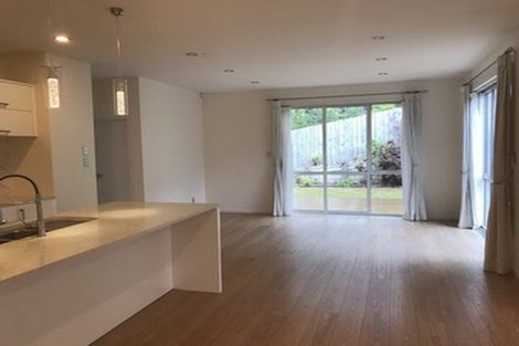 Photo of property in 60 Harrowglen Drive, Northcross, Auckland, 0630
