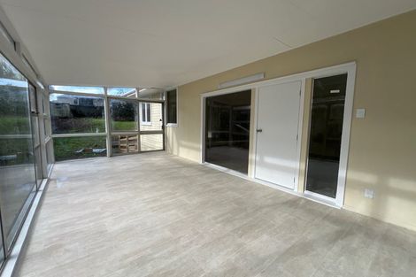 Photo of property in 73 Totaravale Drive, Totara Vale, Auckland, 0629
