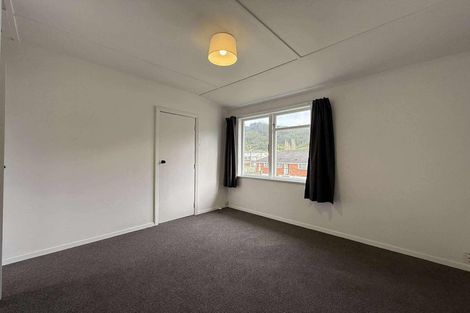 Photo of property in 9 Wainhouse Street, Stokes Valley, Lower Hutt, 5019