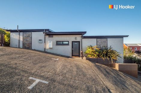 Photo of property in 71 Carroll Street, Dunedin Central, Dunedin, 9016